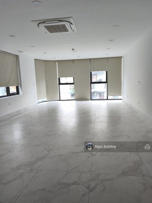 cần cho thuê gấp sàn văn phòng tầng 1 số 9 ngõ đỗ quang - hoàng ngân, trung hòa. dt 50m. giá 6,5tr
