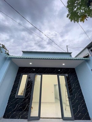 bán nhà mới 1 trệt 1 gác lửng gần ubnd phường tân phong, 80m2 chỉ 2ty5