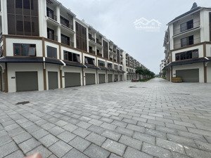 liền kề phân khu nhật khu đô thị hinoderoyal park đường vđ3.5 di trạch hoài đức