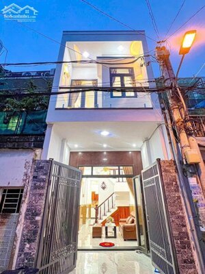 Nhà trệt lầu 5 phòng ngủ - Gần chợ An Nghiệp và trường Đại Học Cần Thơ