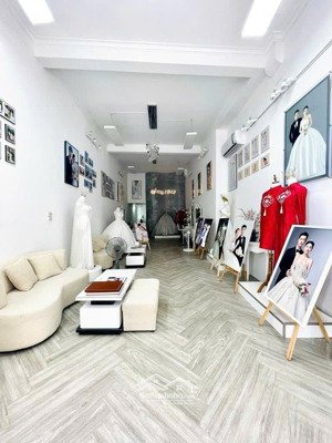 bán nhà mặt phố nguyễn trãi | 50m² 4 tầng, vỉa hè rộng, giá 31.8 tỷ