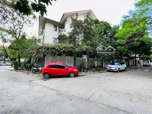 biệt thự lô góc, rẻ nhất kđt mỗ lao, hà đông, 220m2, 3tầng, mt 26m, giá 39 tỷ, giá còn thương lượng