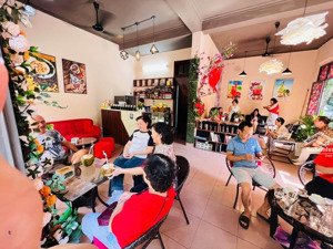 cho thuê nhà mặt phố nguyễn đình chiểu, dt 30m² x 5 tầng, mt 6,5m, vị trí đẹp