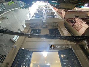 bán nhà dòng tiền ô tô đỗ cửa phố tôn đức thắng đống đa. dt 60mx7t thang máy. 16 căn hộ. giá 23,8tỷ