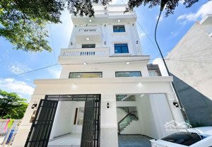 bán biệt thự 8x11m 4 lầu lê văn lương nhơn đức