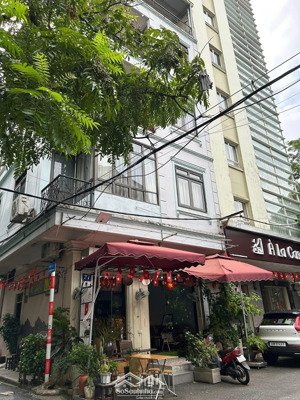 nhà view hồ. trước nhà 2 ôtô tránh, nhà 5 tầng, 68m2 giáp bát - kim đồng