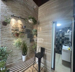 bán nhà full nội thất nguyễn văn cừ, ô tô tránh cách 1 nhà 45m2 mt4m