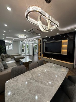 chung cư liễu giai, đội cấn, 90m2, 3 ngủ, 2wc, 8.x tỷ