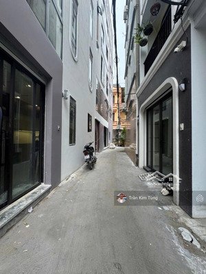 bán nhà 35m x 6tầng thang máy ngõ 63 cổ linh thông sang 191 thạch bàn.