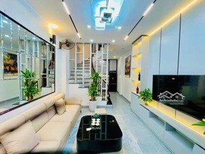 có 102! bán nhà hồ tùng mậu, cầu giấy, dân xây, giá rẻ, 50m2, 4 tầng giá chỉ 8.x tỷ