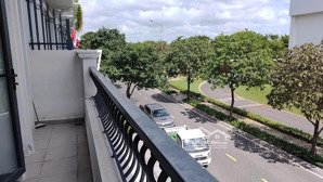 duy nhất chỉ còn một căn nhà phố có thang máy giá 21 tỷ. nội thất cao cấp lh mr hậu