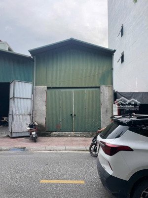 đầu tư.đối diện dự án.view thoáng .mặt tiền đẹp 5m,khuôn đất nhỏ xinh 65m2.giá đẹp 135tr/m2