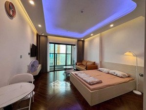 daimond crown - studio - full đồ - xinh xắn