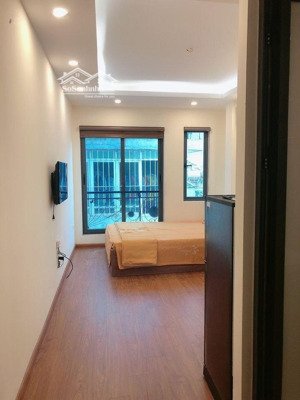 chính chủ cho thuê căn hộ 4tr5- 30m2 - cầu giấy mặt phố full nội thất đẳng cấp châu âu