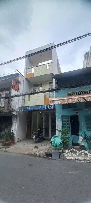 cho thuê nhà 2 mt đội cung . p8 q11. dt 4x16 trệt , 2 lầu . 22 tr