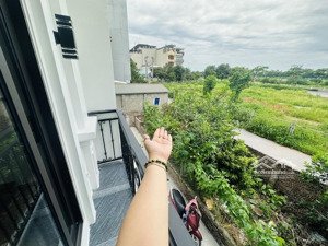 bán nhà phúc lợi, long biên 5 tầng, 52m2 /5.65 tỷ kèm sân bbq/40m oto đỗ, tiện ích 2 bước chân