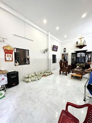 hxh lê văn sỹ, q3 - ngang hơn 5m - chỉ 11 tỷ - cn 59m2 - 3 tầng