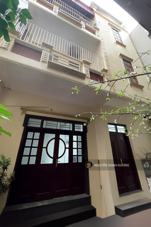 bán nhà hoàng quốc việt- 55m2 x 5 tầng x mt 8m- ngõ nông - 3 thoáng - sđcc - 10 tỷ - lh 