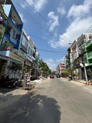 bán gấp np mặt tiền - ở bình trị đông b, bình tân, 100m2, chỉ với 13,3 tỷ