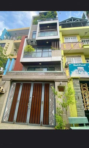 định cư nước ngoài bán nhà trung tâm lý văn phức,tân định,quận 1.giá: 7tỷ440/4.7mx13m.sổ sẵn