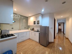 căn hộ cao cấp phố mai hắc đế, dt 120m2 gồm 3pn vệ sinh khép kín, giá 25tr (đã bao gồm dv tòa nhà)