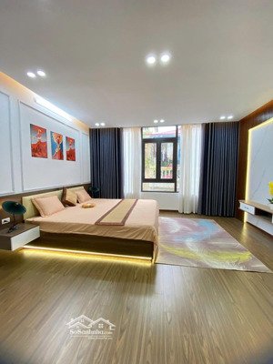 chính chủ bán nhà 7 tầng mới đẹp full nội thất vào ở ngay!