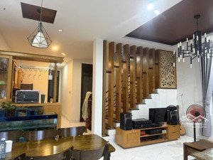 nhà mặt tiền đường nguyễn tri phương cẩm nam hội an