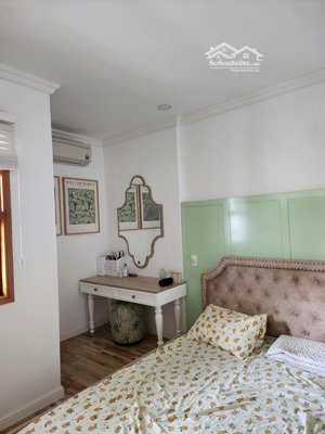 cần bán căn hộ the everrich infinity giá cực tốt 40m2 full nội thất. liên hệ: 