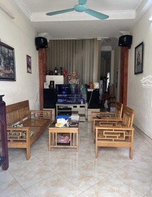 diện tích 37m2 nở hậu nhà dân xây 3tầng chắc chắn gần ô tô giá 4,2tỷ (mua ở hay đầu tư đều thắng)