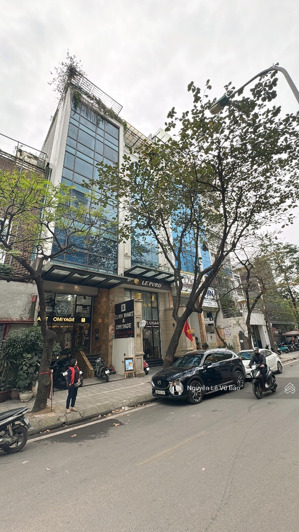 64.5 tỷ -siêu phẩm mặt phố linh lang- mặt tiền 7m - vỉa hè rộng - 90m2- dòng tiền 60tr/tháng