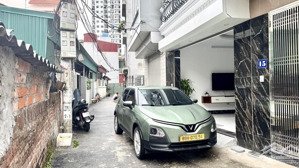 bán nhà phúc lợi-long biên dt 30m,mt 4,5m ô tô đỗ cửa