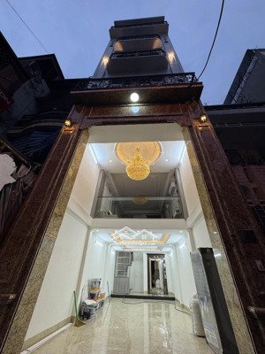 bán nhà vương thừa vũ 57m2, 7 tầng, thang máy, mt 5.2m, 22.5 tỷ, trước nhà ô tô tránh