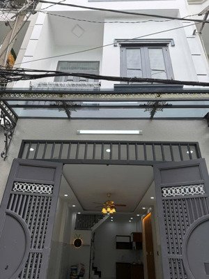 nhà hẻm 5m xe hơi 1/ lê thúc hoạch mới tinh [4m x 11] 1 lầu 2pn - 2wc chính chủ bán gấp giá tốt