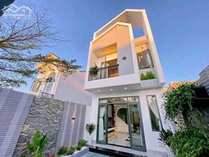 NHÀ PHỐ SỔ HỒNG RIÊNG NGAY TRUNG TÂM PHƯỜNG CHỈ 550TR SỞ HỮU NGAY