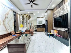 siêu hiếm! 8 tỷ, bán nhà ngõ 38 xuân la,tây hồ - 36m2 - 5 tầng - ô tô 30m - gần phố - full nội thất