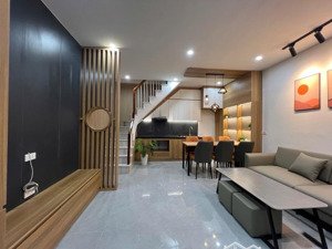 nhà đẹp ở ngay lô góc ngõ nông gần phố bạch đằng, hai bà trưng