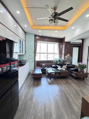 thiện chí bán gấp căn hoa hậu 82m2, 3pn giá chỉ 4,x tỷ tòa ct5 kđt xa la, hà đông. full nội thất