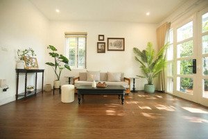 cho thuê biệt thự mặt hồ tây 4 ngủ, đủ đồ