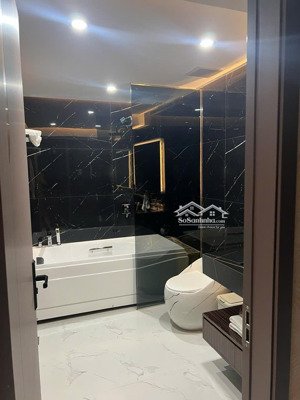 bán building bạch đằng hầm 5 lầu với diện tích đất 160m2, mới 100%, thu nhập sẵn 140tr/th