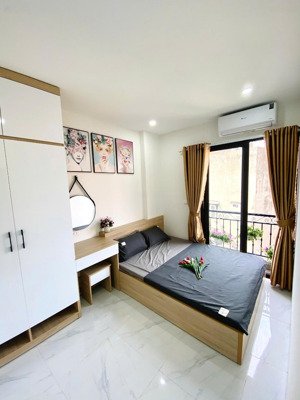 cho thuê ccmn 1 ngủ 1 khách ngay tại tây hồ