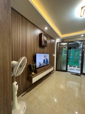 bán nhà 3,5 tầng đẹp xuất sắc nằm tại vị trí vàng khu phố tây - hùng vương - lộc thọ - nha trang