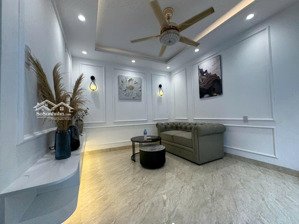 nhà đẹp vị trí đắc địa đường nguyễn thị minh khai tttp nha trang