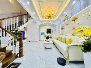 bán nhà hẻm xe hơi đường nguyễn đình chiểu phường 5 quận 3, dt: 5.8x14m, 2 lầu, giá 14.9 tỷ