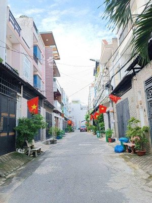 bán nhà đường số 77 tân quy - 3 tầng btct - full nội thất - có bãi oto - 70m2 - chỉ 6tỷ5 tl