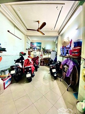 nhà lô góc, nở hậu, 1/ sẹc, ko lg qh - điện biên phủ - 3.3/4.6x12 (39.1/49m2), 4tầng - 6,3tỷ