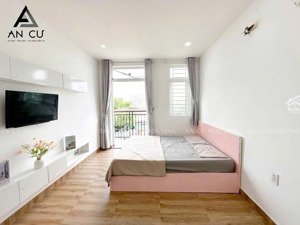 studio ban công full nội thất kdc him lam quận 7