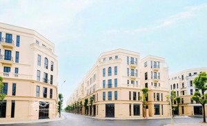 quỹ căn mặt hồ view công viên vườn hoa đẹp nhất vinhomes global gate tháng 9/2025 lh 