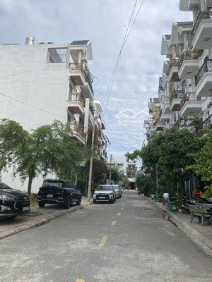 nhà trệt, lửng, 1 lầu, 5x12m hẻm 12m nguyễn văn qúa, giá 5.2 tỷ