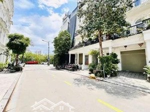 liền kề louis city đại mỗ_thang máy_view vườn hoa _ở sướng, làm văn phòng _tiềm năng tăng giá