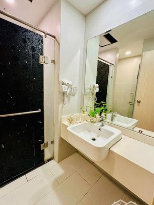 cần bán căn 1 ngủ toà c westbay tầng 15 giá 2.88 tỷ bao phí có hỗ trợ gói vay